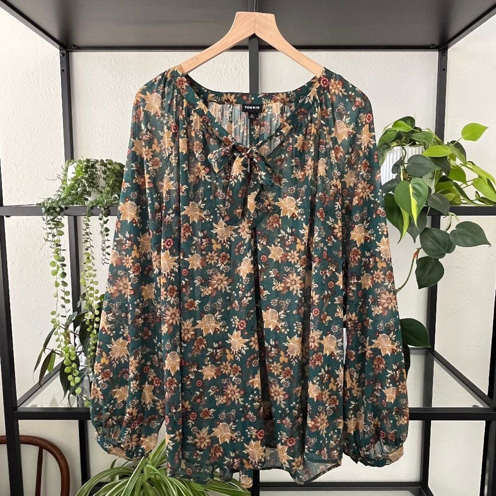 New Torrid Green Floral Blouse - Size 2X